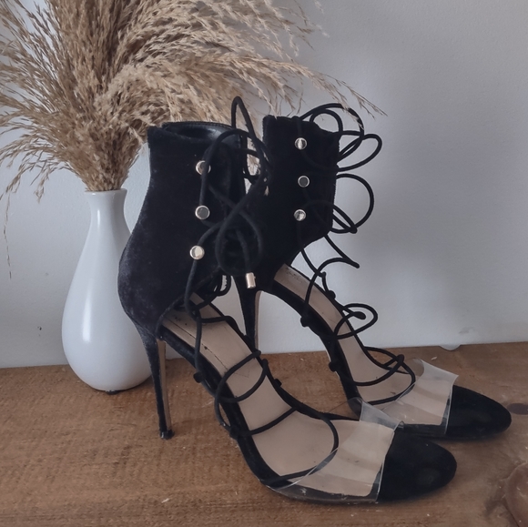 Black Velvet strappy sandals 7.5 - Picture 3 of 3